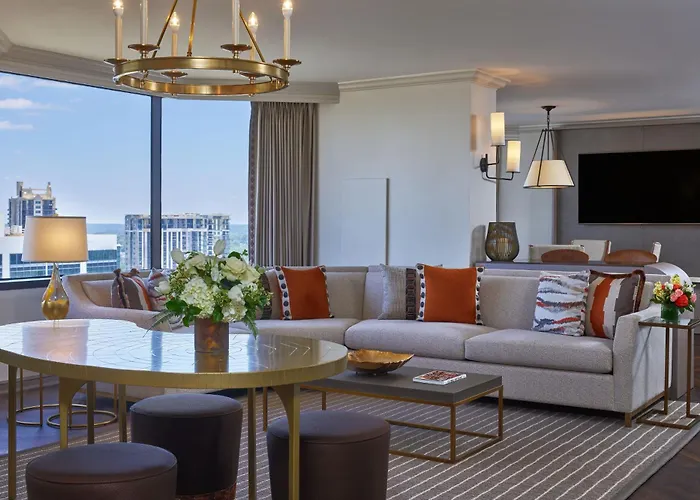 One-Bedroom Corner King Suite